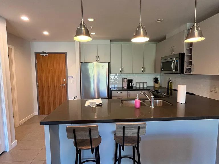 215 W 1st St #411 — Photo 3