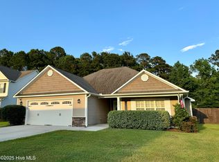 804 Fort Sumter Way, Swansboro, NC 28584