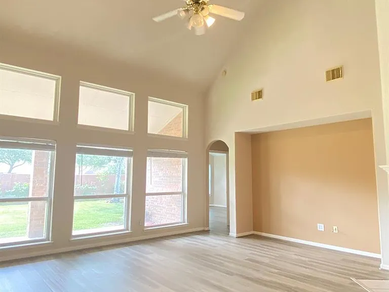 2503 Westerlake Dr — Photo 6