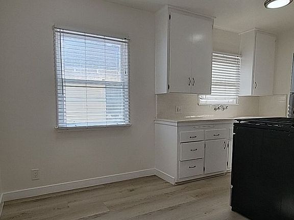 2nd image of 1025 17th St APT D