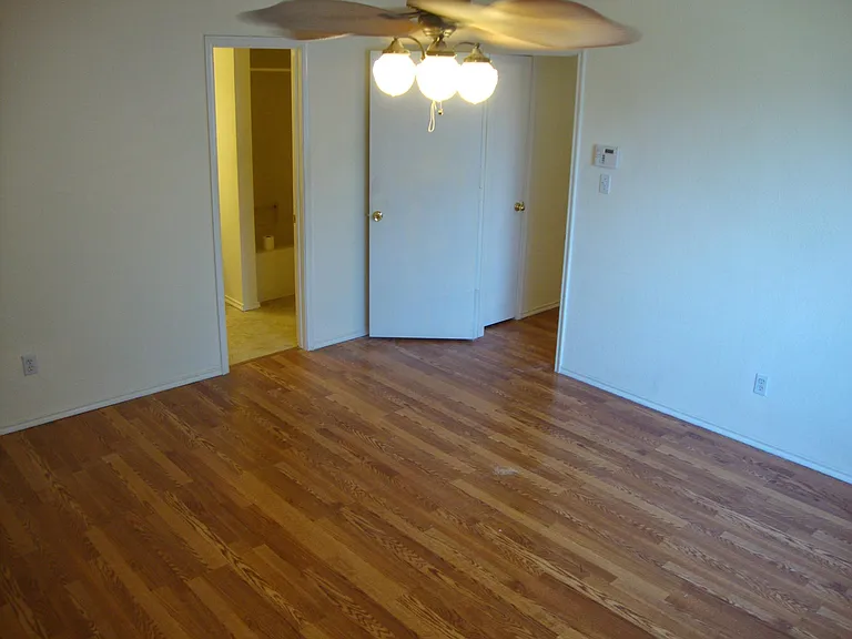 700 Highbrooke Dr — Photo 5