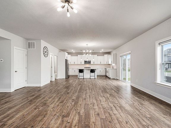 5th image of 5443 Brinson Ln