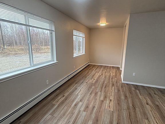 5th image of 875 W Lookout Dr #4