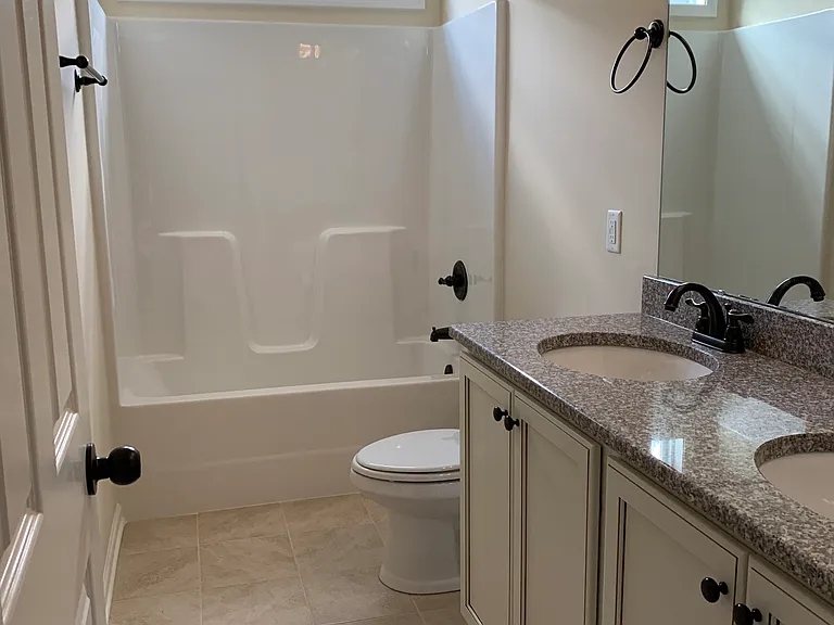 1641 Holly Creek Ln — Photo 24