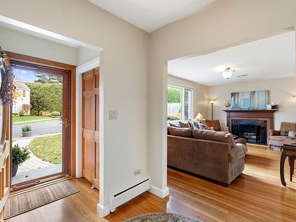 5th image of 35 Alden Rd