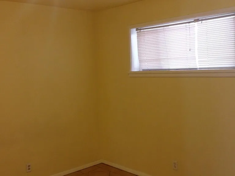 903 E Laird Ave — Photo 10