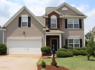 15 Nut Leaf Ln, Greenville, SC 29605
