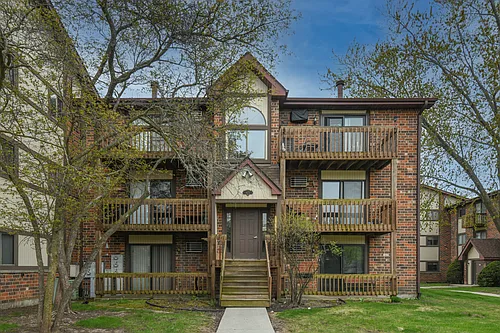 425 Berkshire Dr #16 Photo 1