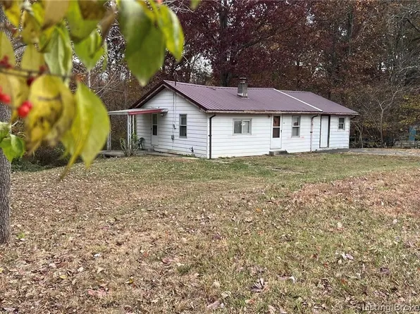 2655 E Harrod Road, Scottsburg, IN 47102