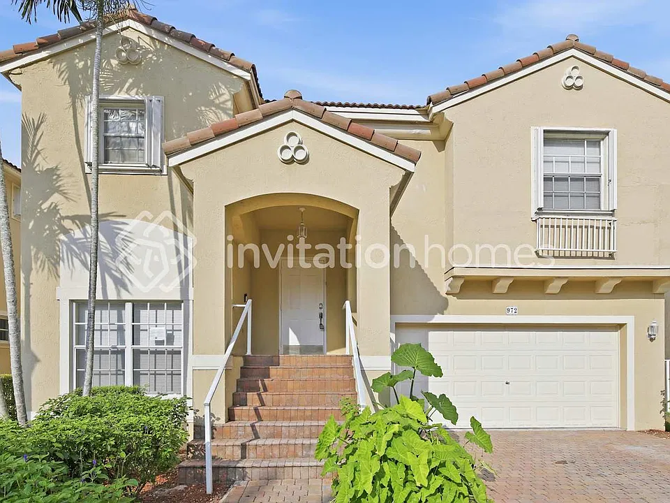 972 NW 127th Ave