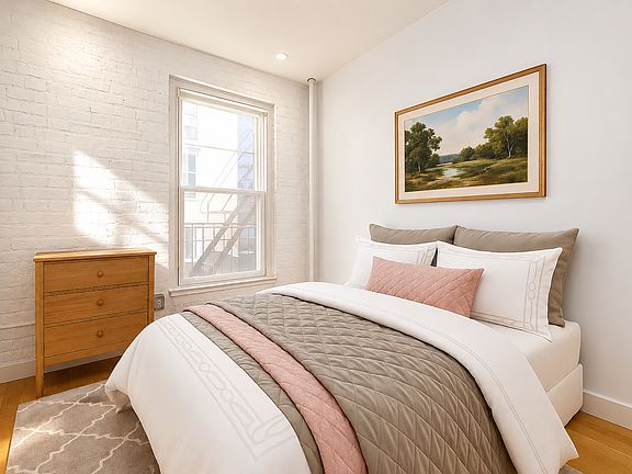 4th image of 7 Rivington St APT 5