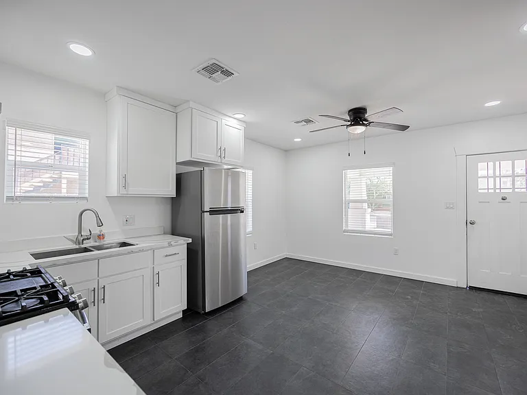 4130 N Longview Ave, Phoenix Az — Photo 8