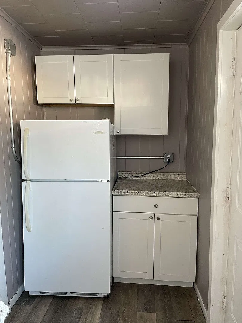 125 E Mill St — Photo 3