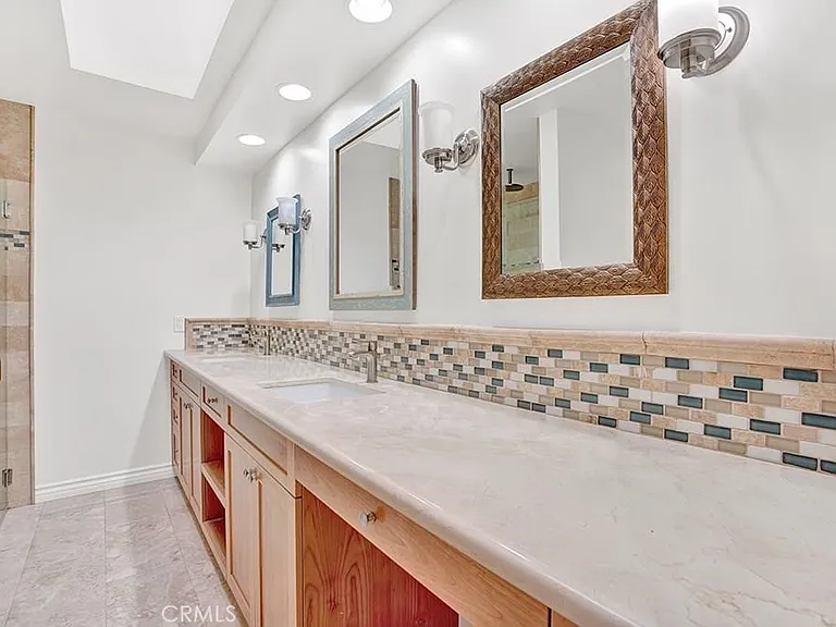 6099 Nutmeg Ln — Photo 7