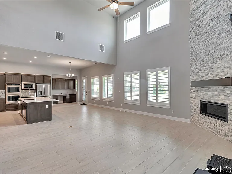 318 Prairie Clover Dr — Photo 7