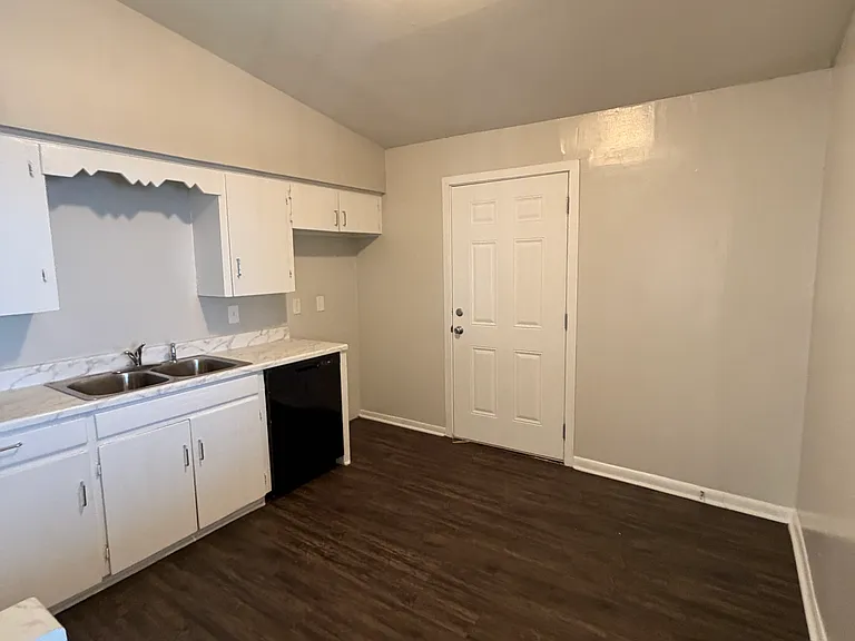 7 Harrow Dr — Photo 8