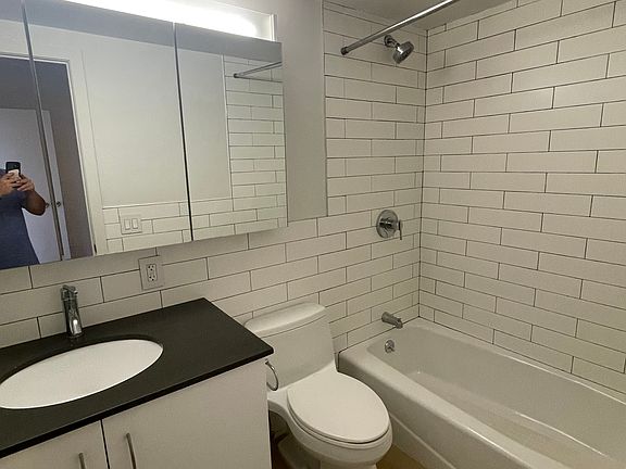 3rd image of 514 E 6th St #Penthouse