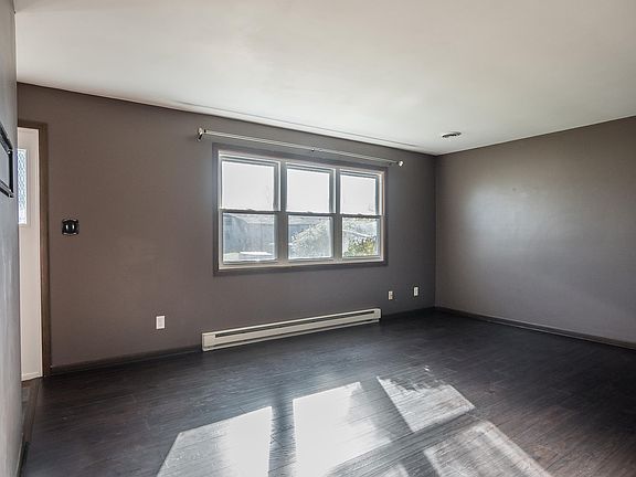 4th image of 1238 Taft St