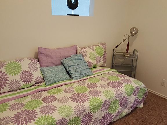 4th image of 1110 Oak Path