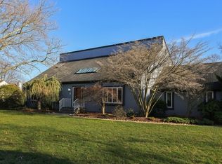 16 Pembroke Ter, Hillsborough, NJ