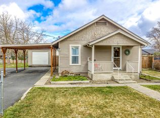 211 Mace Rd, Medford, OR 97501