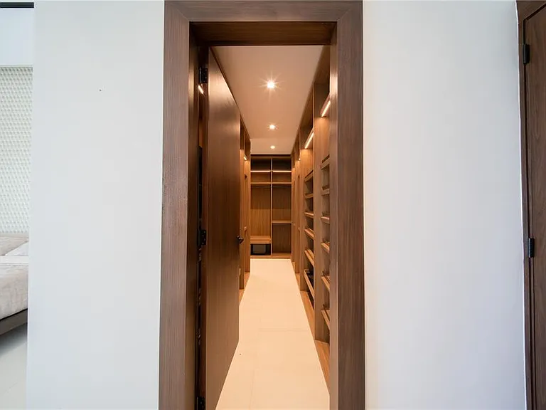 1 Corredor Miralago #908 — Photo 49