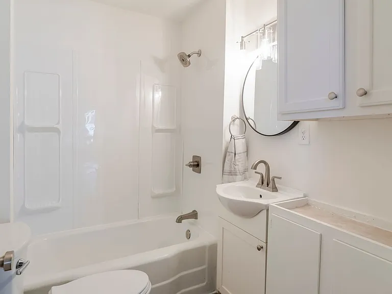 1215 Walnut St — Photo 11
