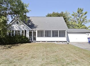 172 Tyler Creek St, Gilberts, IL 60136