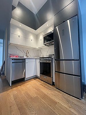 3rd image of 201 Palmetto St #3