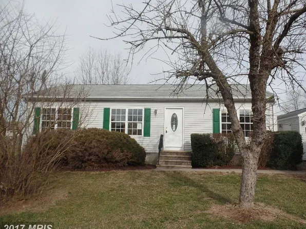 9 8th St, Ridgely, MD 21660