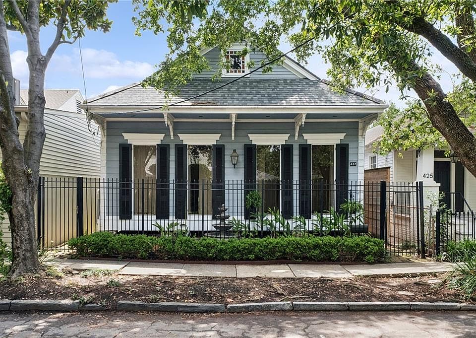 1st image of 427 Arabella St