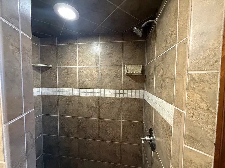 18509 Chestnut Oak Dr — Photo 20