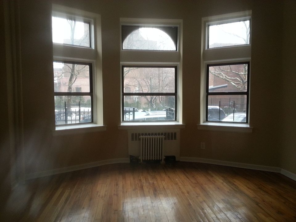1st image of 208 W 133rd St APT 1B