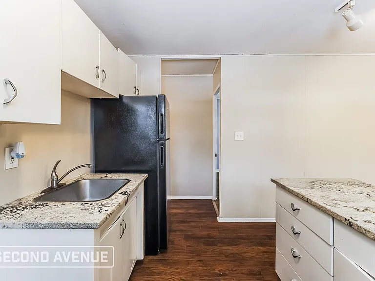 2659 Niagara St — Photo 10