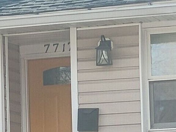 5th image of 7717 Oxman Rd