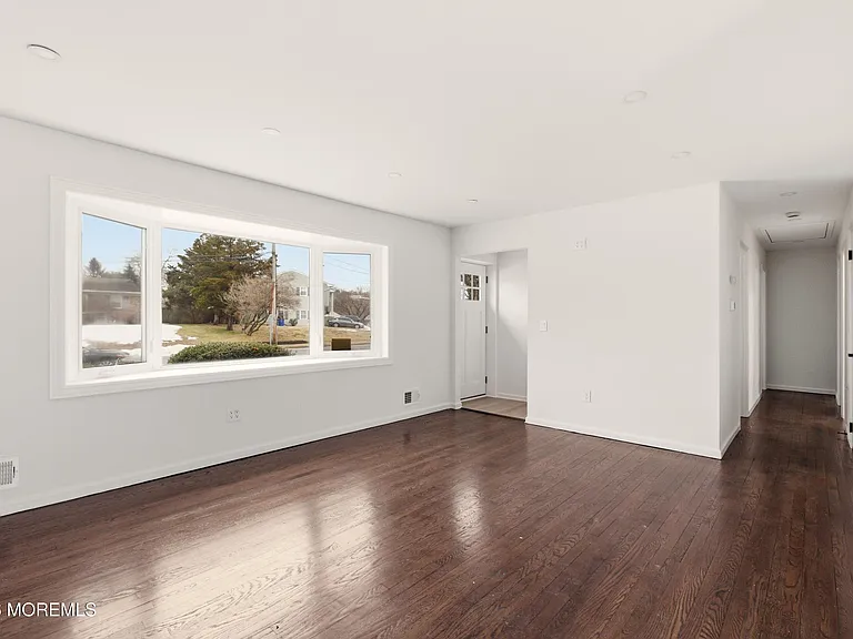 1041 Mulberry Pl — Photo 6