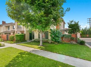 915 W Lamark Ln, Anaheim, CA 92802