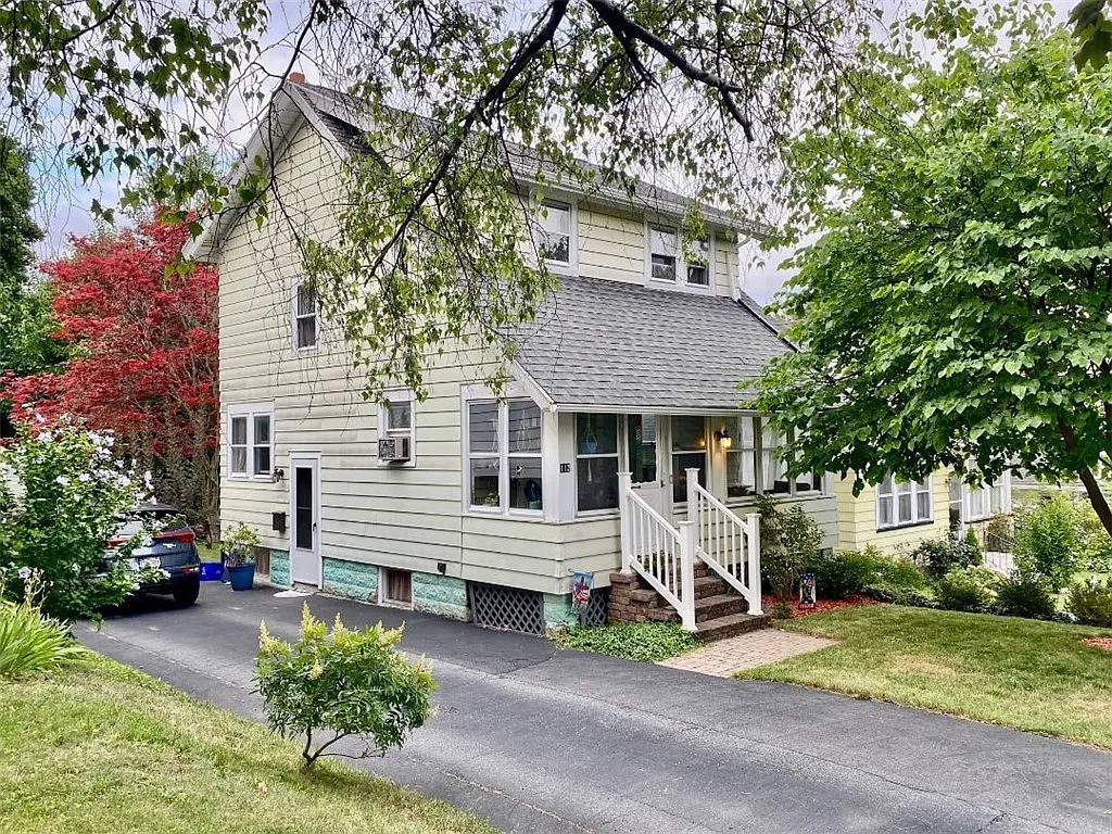 112 Wyndham Rd photo 1