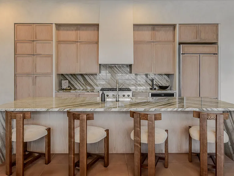 Granite bar at The Hallon II apartments in Hopkins, MN