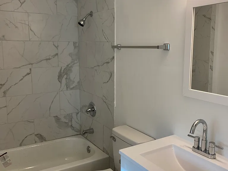 1614 S Main St #4 — Photo 1