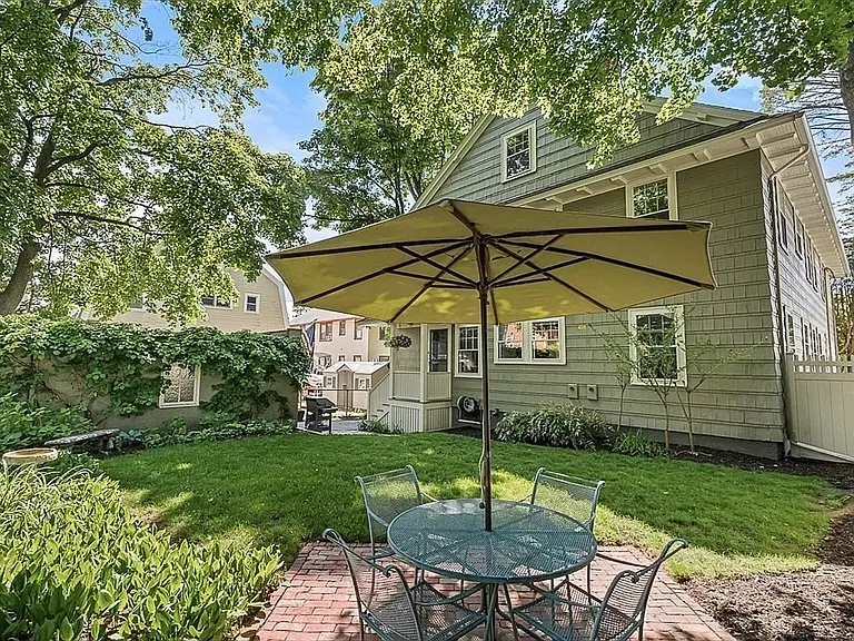 303 Washington St #1 — Photo 18
