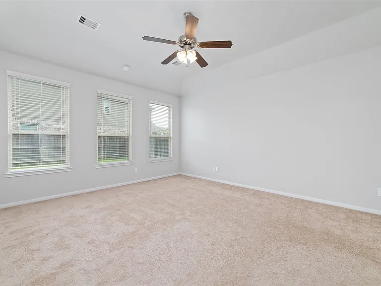 18511 Grand Spanish Oak Ct — Photo 15
