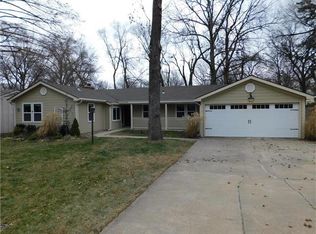 7837 Dearborn Dr, Prairie Village, KS 66208