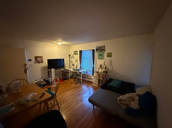 526 Putnam Ave, Cambridge, MA 02139
