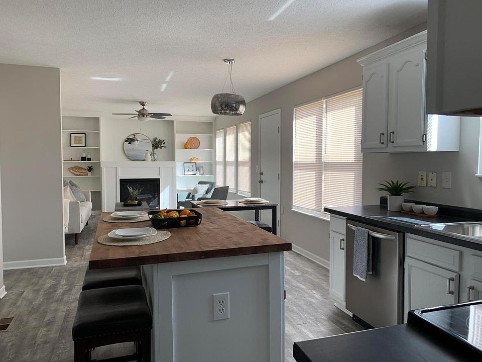 1st image of 8209 Creekstone Ln
