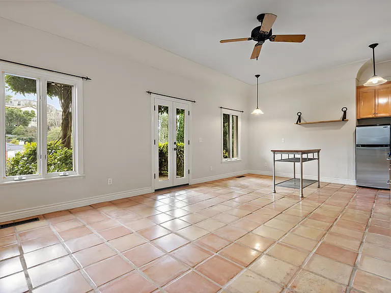 6362 Broadway Ter — Photo 28