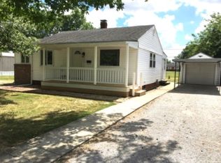 133 10th St, Carmi, IL 62821