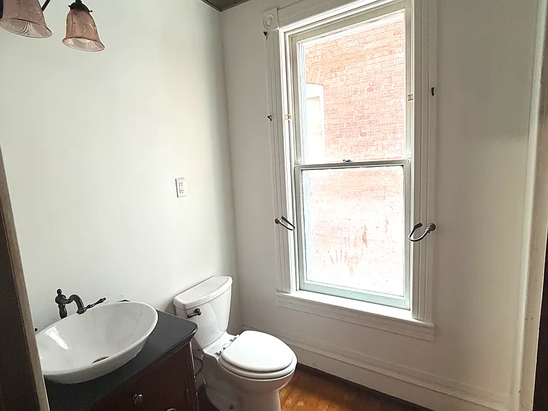 55 East Ave — Photo 8