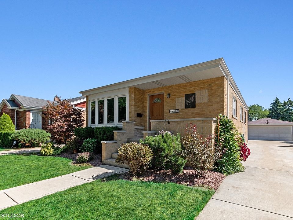 1st image of 4633 W 98th Pl