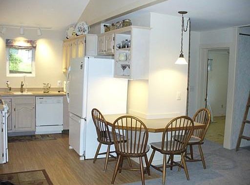 4th image of 8 Laurel Park